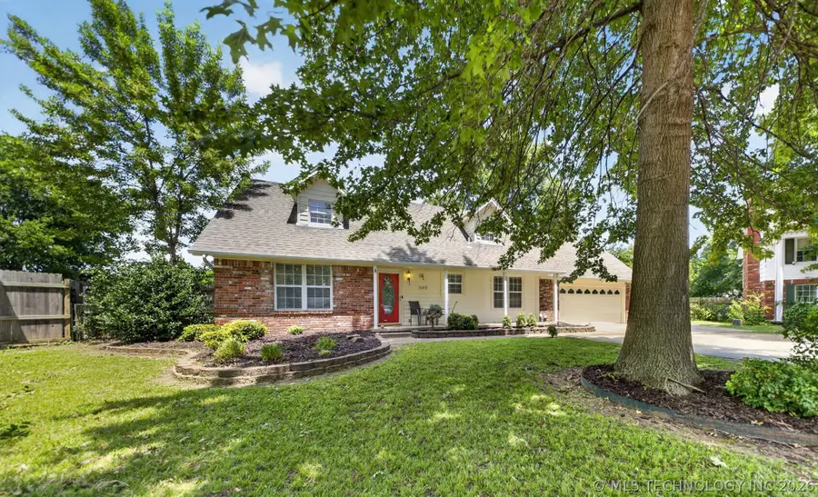 1102 W 20th Street, Claremore, OK 74017 - #3