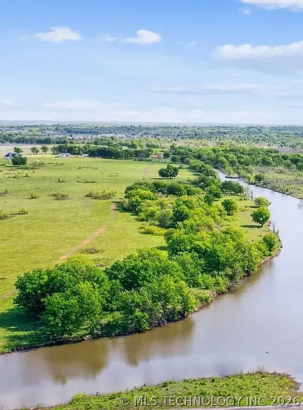E 370 Road, Claremore, OK 74017