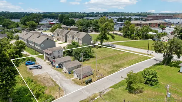 211 W Jordan Street, Claremore, OK 74017
