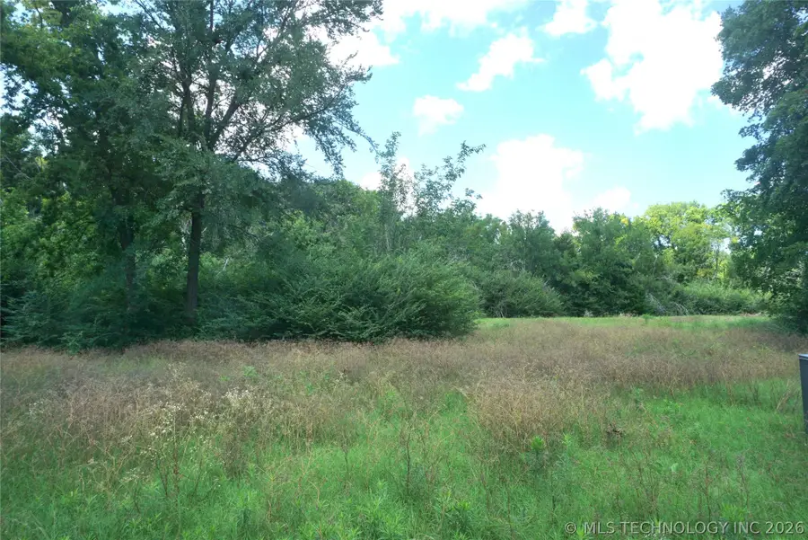 206 E Scott Street, Henryetta, OK 74437 - #2