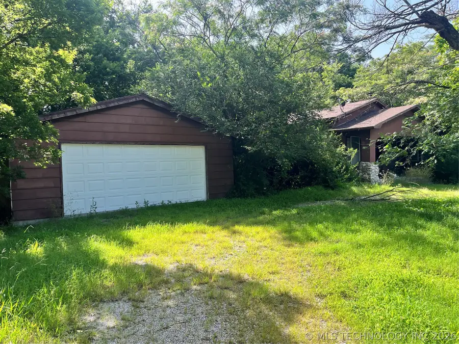 433 S Pecan Street, Nowata, OK 74048 - #3