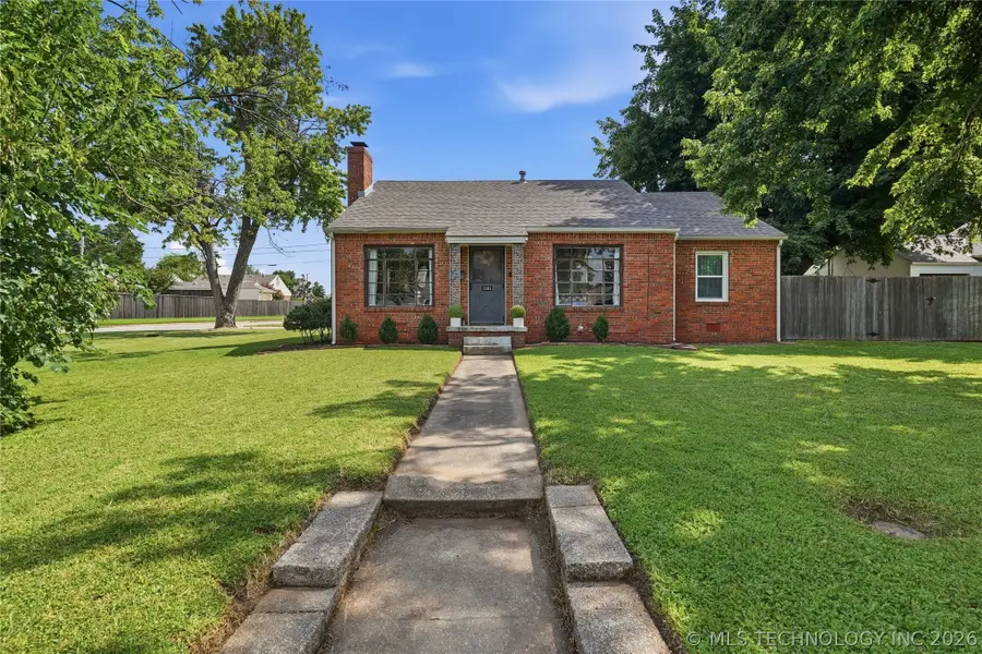 2303 S Delaware Court, Tulsa, OK 74114 - #2
