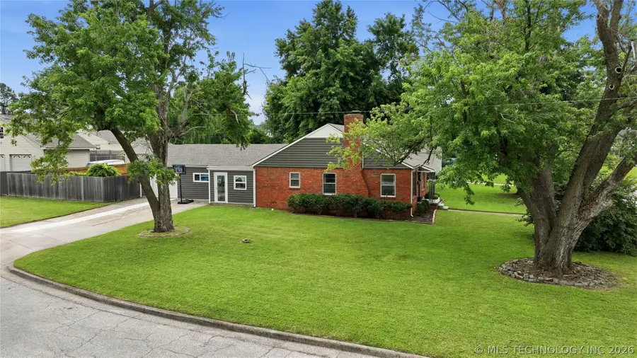 2303 S Delaware Court, Tulsa, OK 74114 - #3