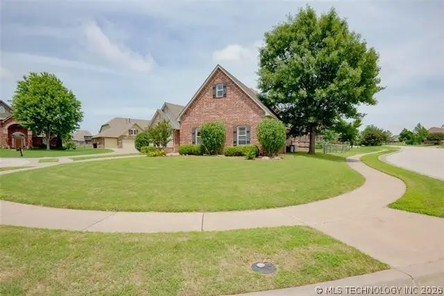 4201 N Lions Court, Broken Arrow, OK 74012 - #3