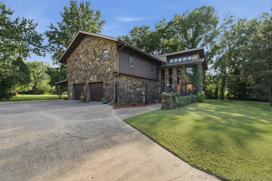 1206 20th Avenue Ne, Miami, OK 74354 - #2