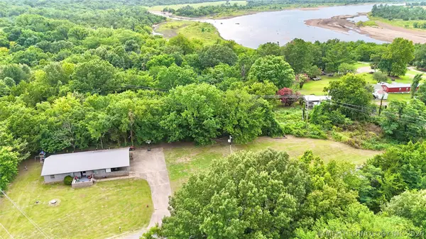 110 N Old State Hwy 2, Whitefield, OK 74472