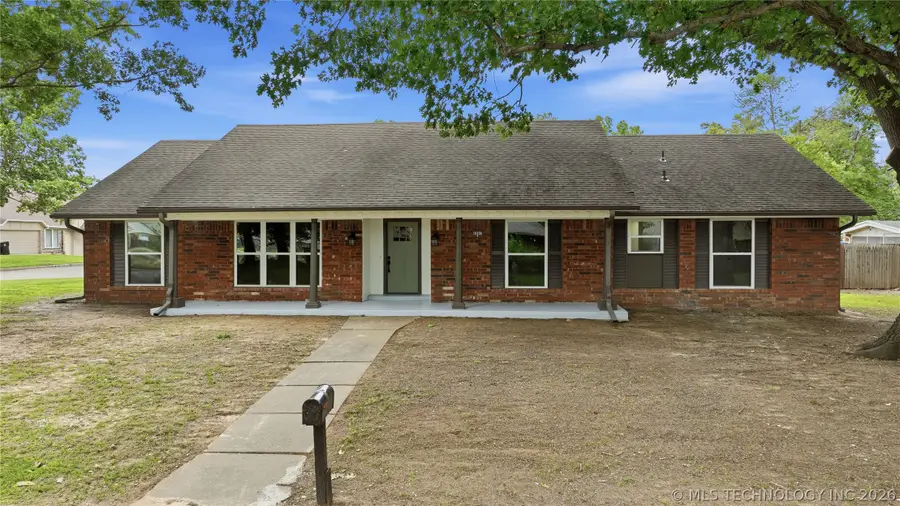 4001 S Maple Avenue, Broken Arrow, OK 74011 - #3
