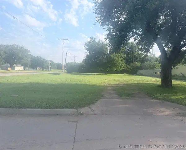 2805 E 41st Place N, Tulsa, OK 74110