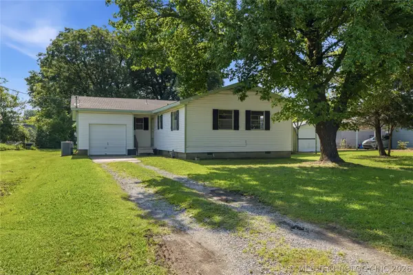 705 S State Street, Wagoner, OK 74467