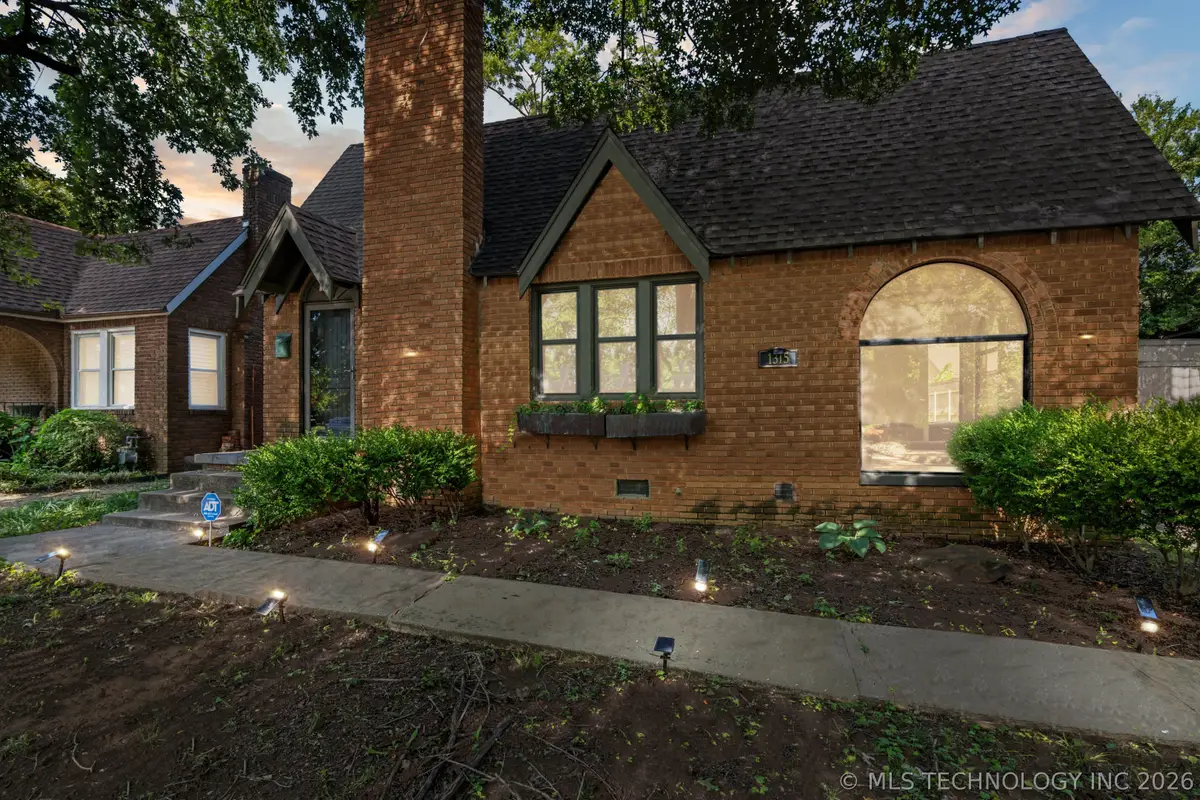 1315 S Atlanta Place, Tulsa, OK 74104 - #1