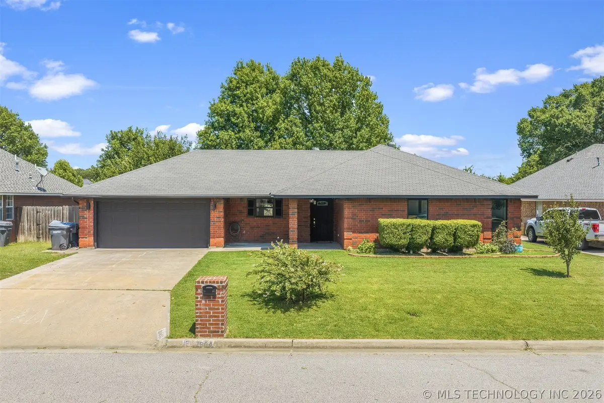 1604 Southern Hills, Ardmore, OK 73401 - #1