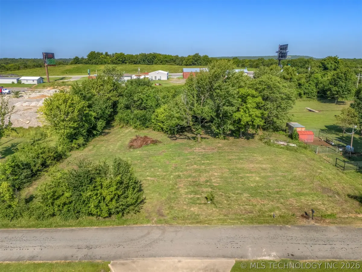 4021 S 30th Street, Muskogee, OK 74401 - #1