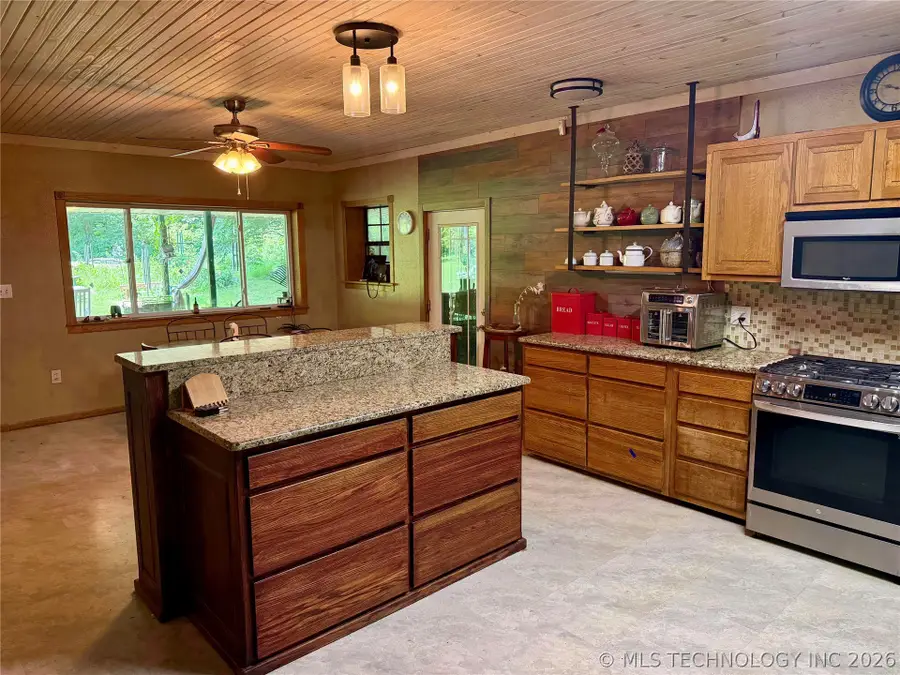 8049 N Highway 10, Tahlequah, OK 74464 - #3