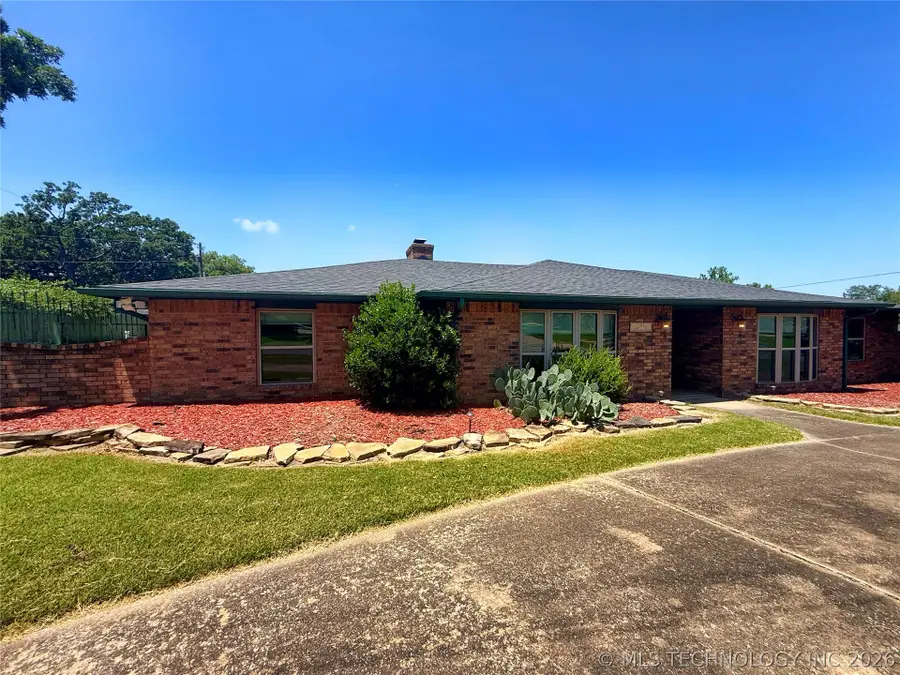 1311 Hillcrest Drive, Henryetta, OK 74437 - #3