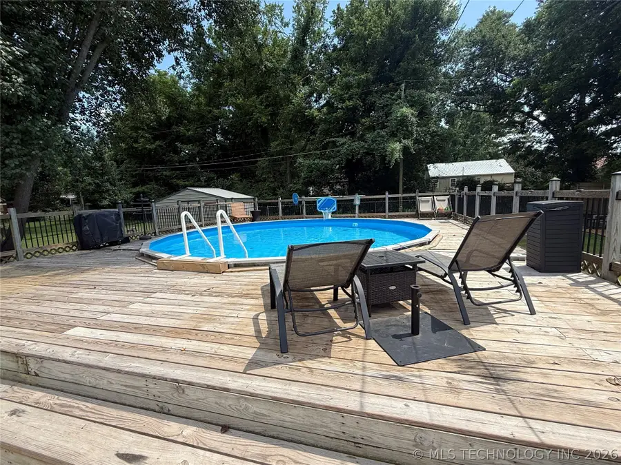 820 E Chickasaw Avenue, Sallisaw, OK 74955 - #3