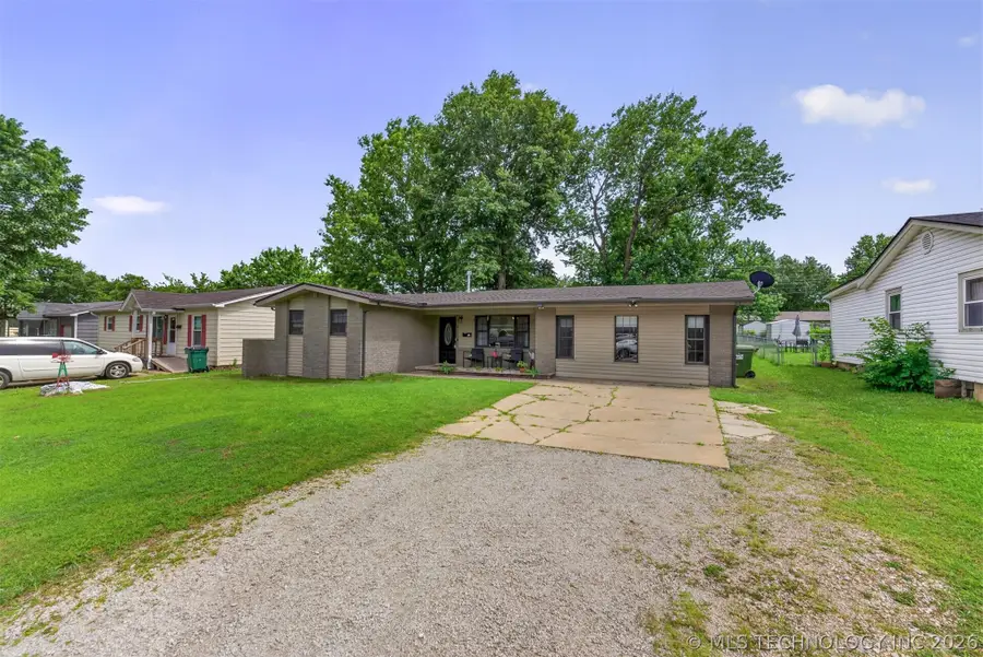 322 E Maple Street, Skiatook, OK 74070 - #3