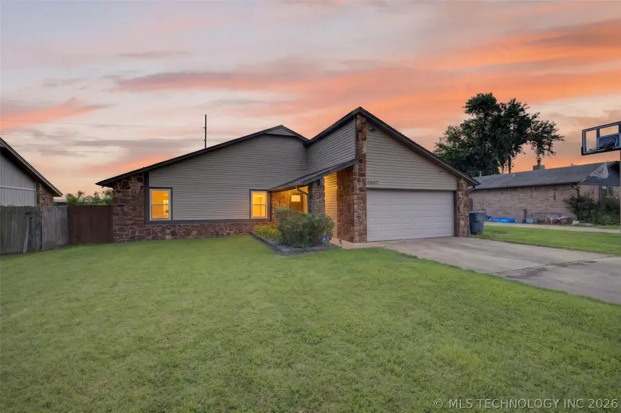 14057 S Poplar Place, Glenpool, OK 74033 - #2