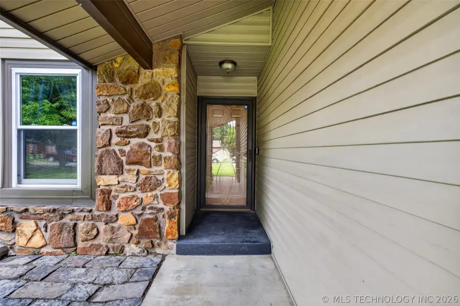 14057 S Poplar Place, Glenpool, OK 74033 - #3