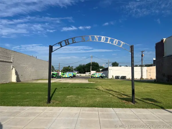116 N Main Street, Sand Springs, OK 74063