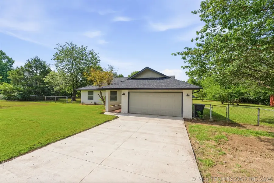 10722 E First Street, Claremore, OK 74019 - #2