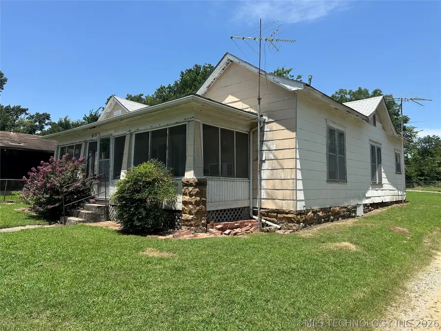 615 W 15th Street, Okmulgee, OK 74447 - #2