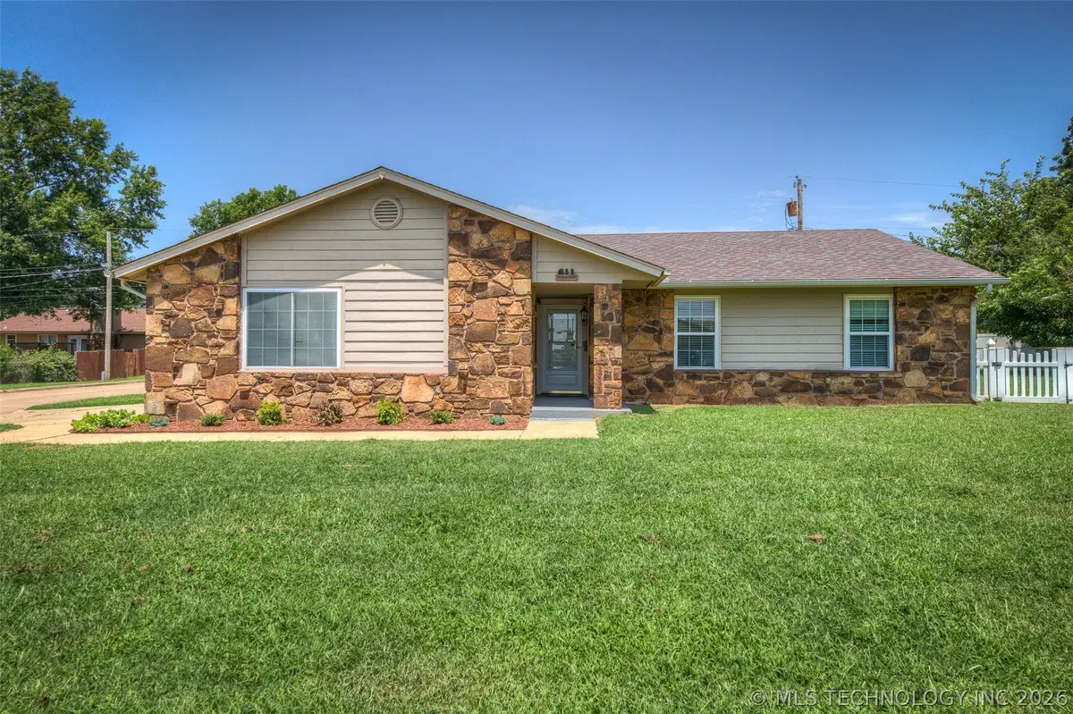 611 W 46th Place S, Sand Springs, OK 74063 - #1