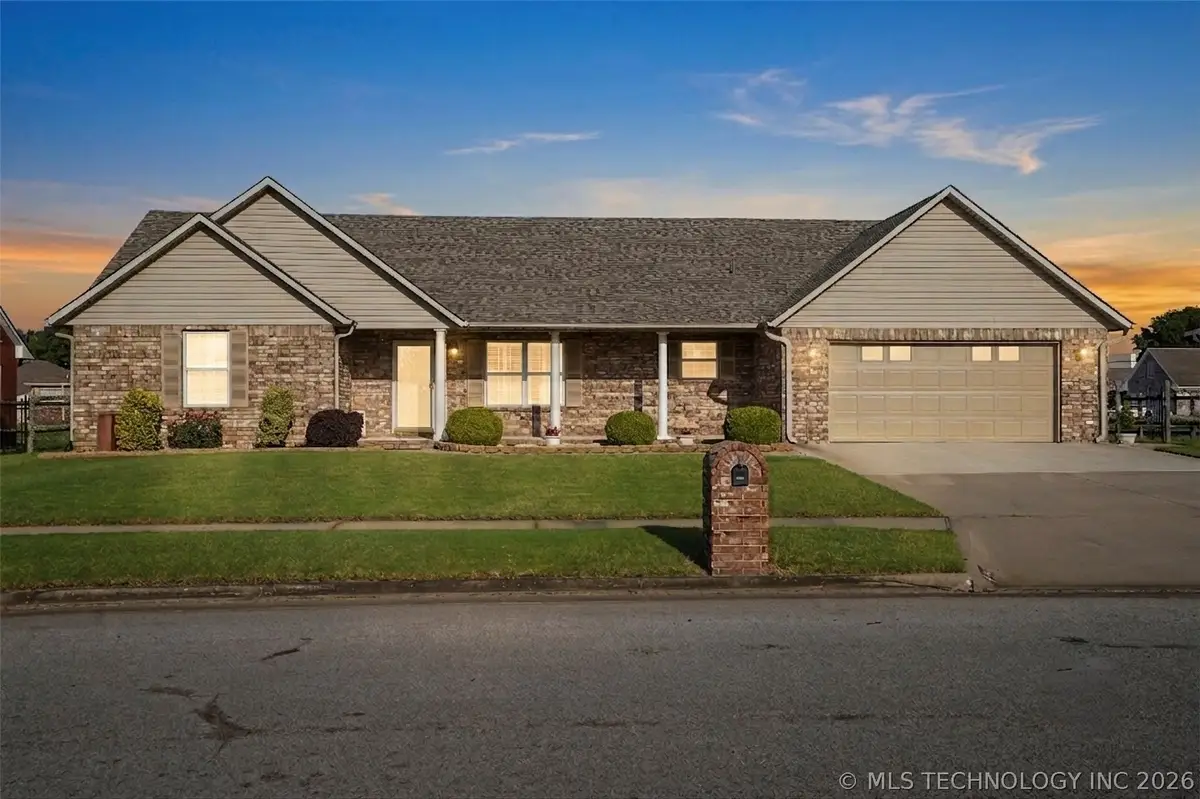1404 S Oklahoma, Pryor, OK 74361 - #1