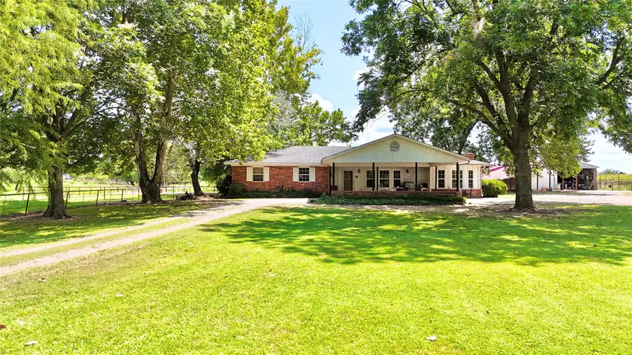 116 J Street, Stigler, OK 74462 - #3