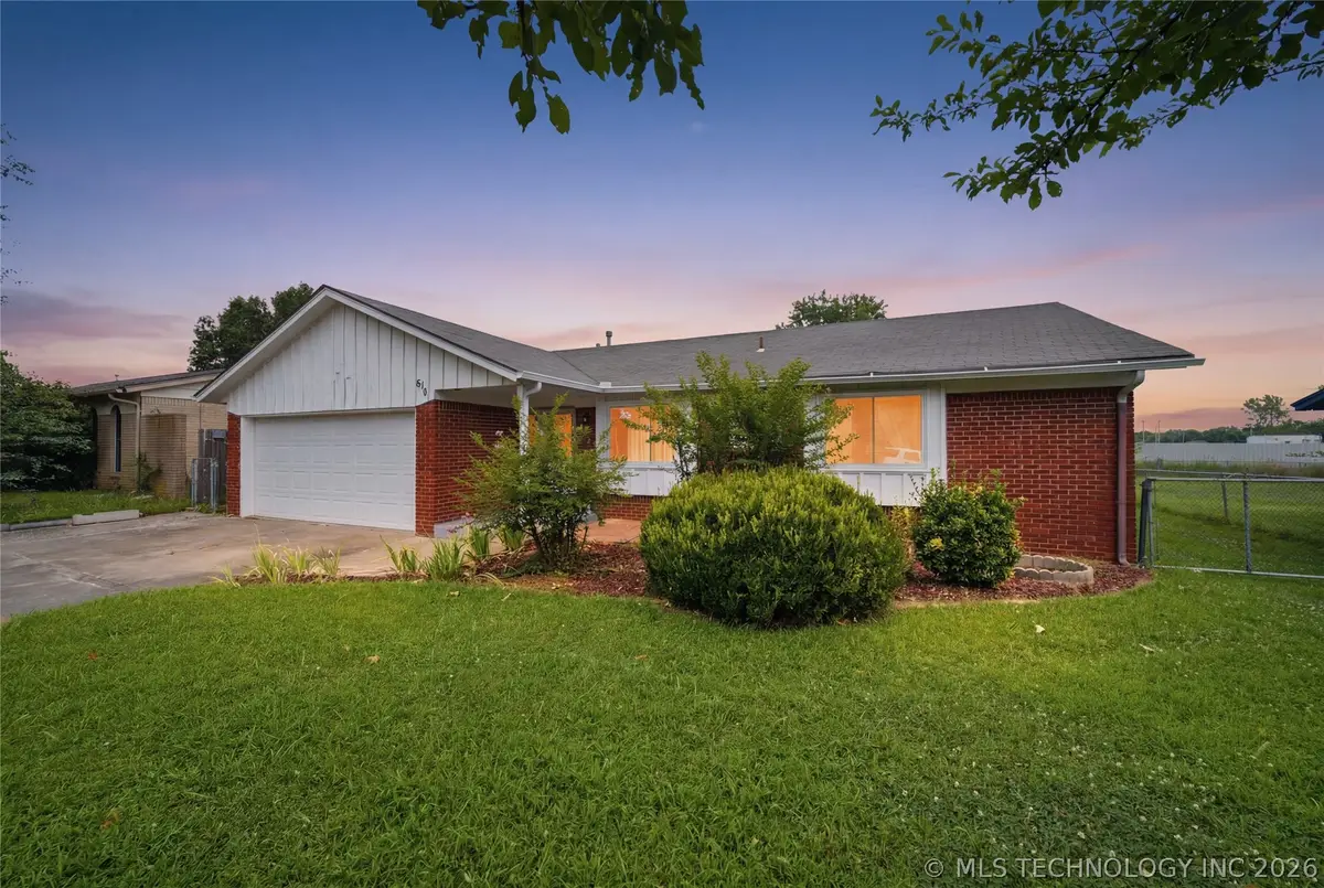616 E Main Street, Collinsville, OK 74021 - #1