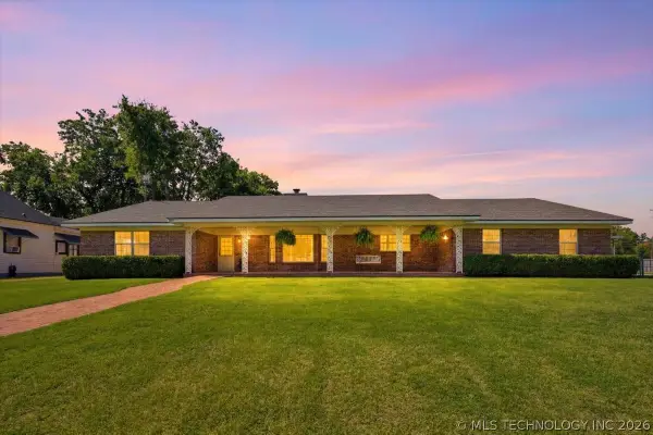 121 W 17th Street, Ada, OK 74820