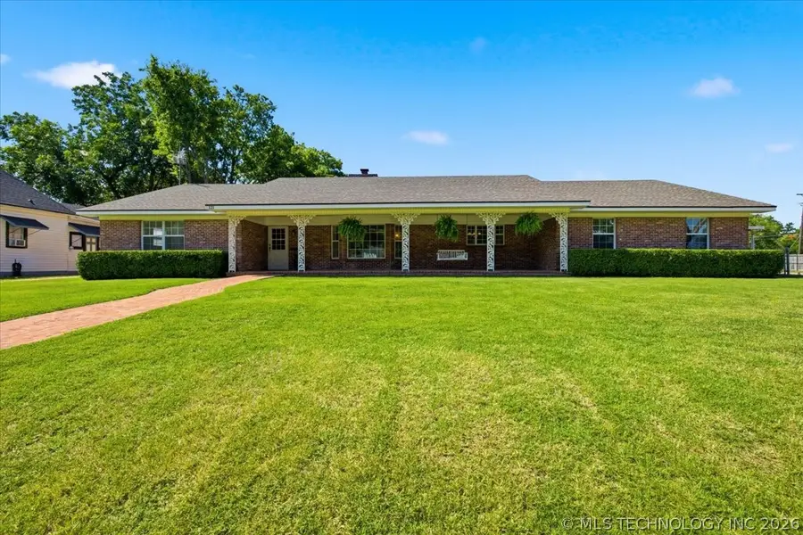 121 W 17th Street, Ada, OK 74820 - #3