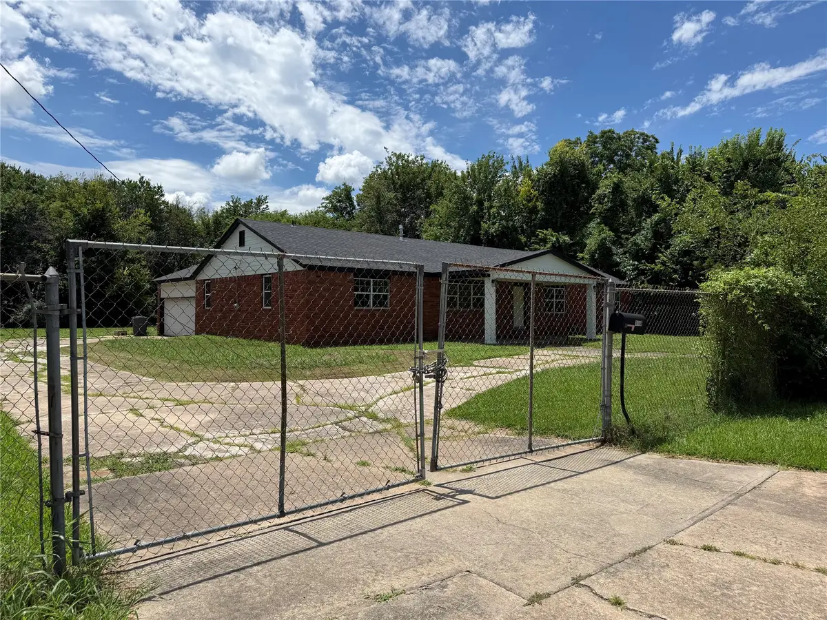 1146 E 50th Place N, Tulsa, OK 74126 - #1