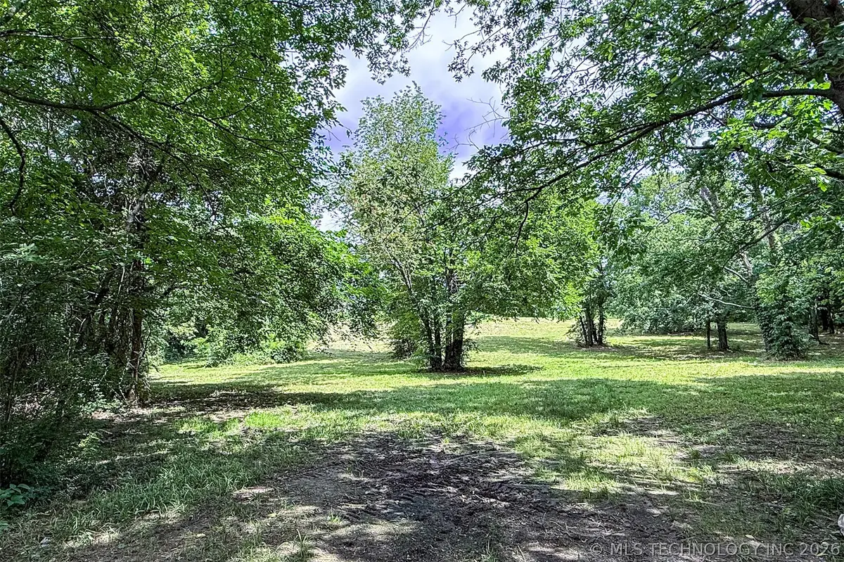 608 S Cherokee Street, Locust Grove, OK 74352 - #1