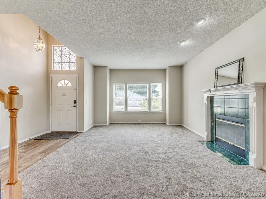 516 S Laurel Avenue, Broken Arrow, OK 74012 - #2