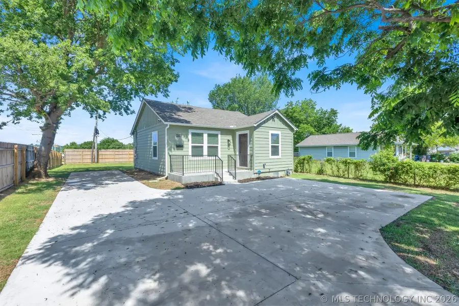 2608 N Quaker Avenue, Tulsa, OK 74106 - #2