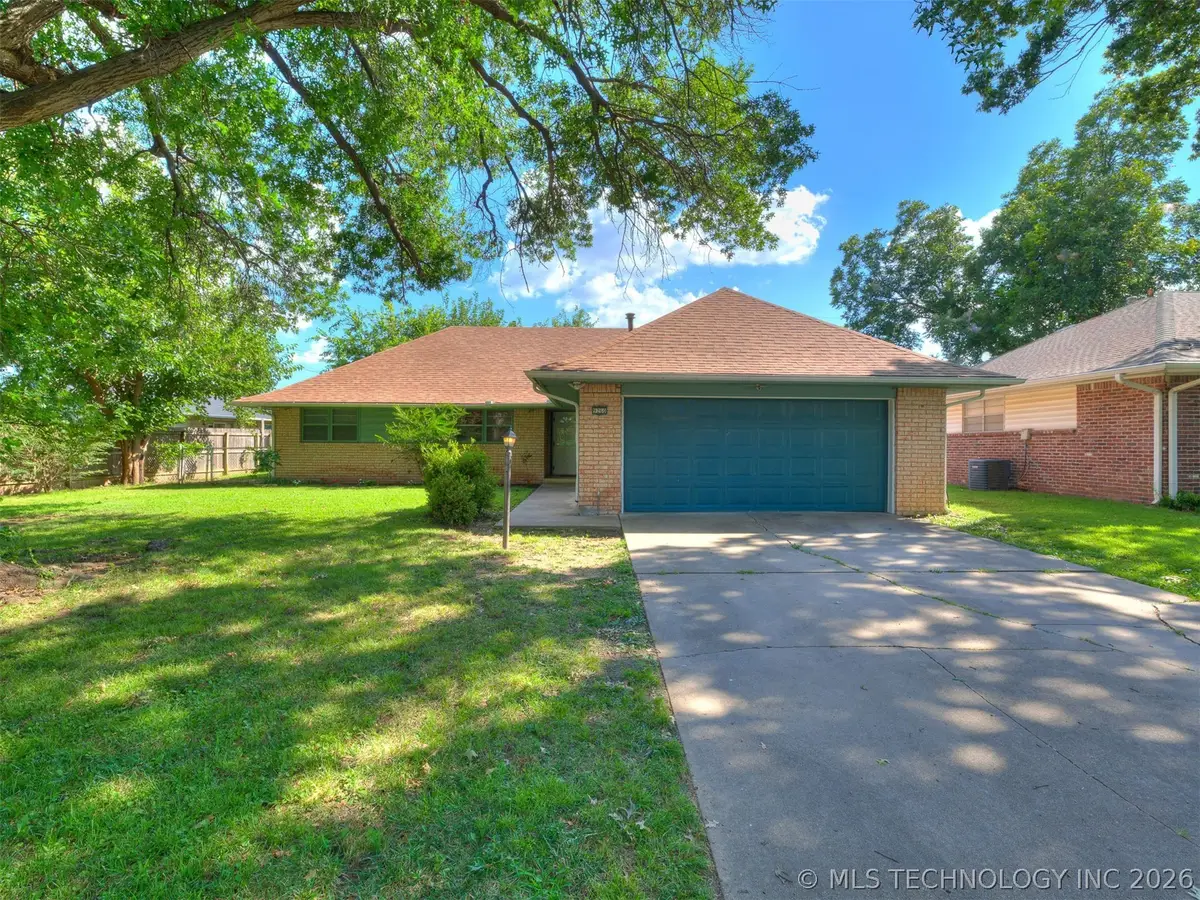 9260 E 32nd Place, Tulsa, OK 74145 - #1