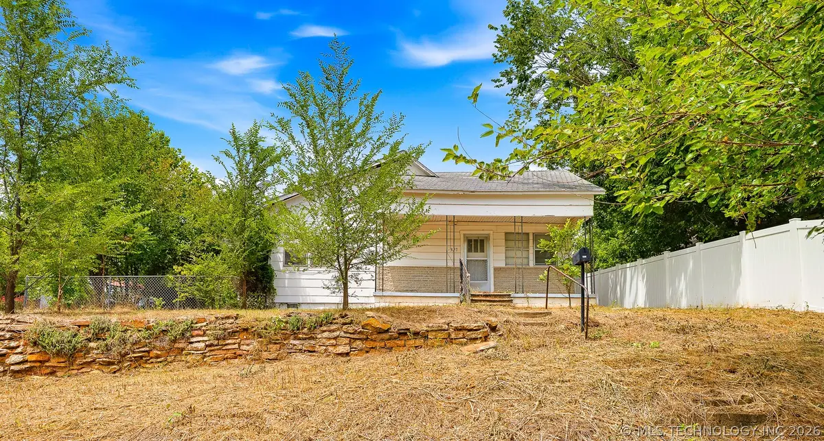 327 W 1st Street, Konawa, OK 74849 - #1
