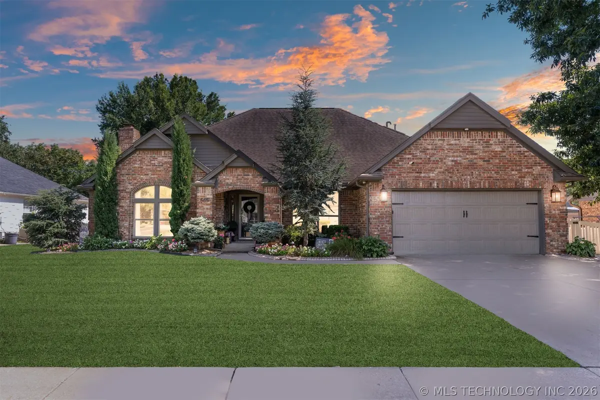 505 E Ocala Street, Broken Arrow, OK 74011 - #1