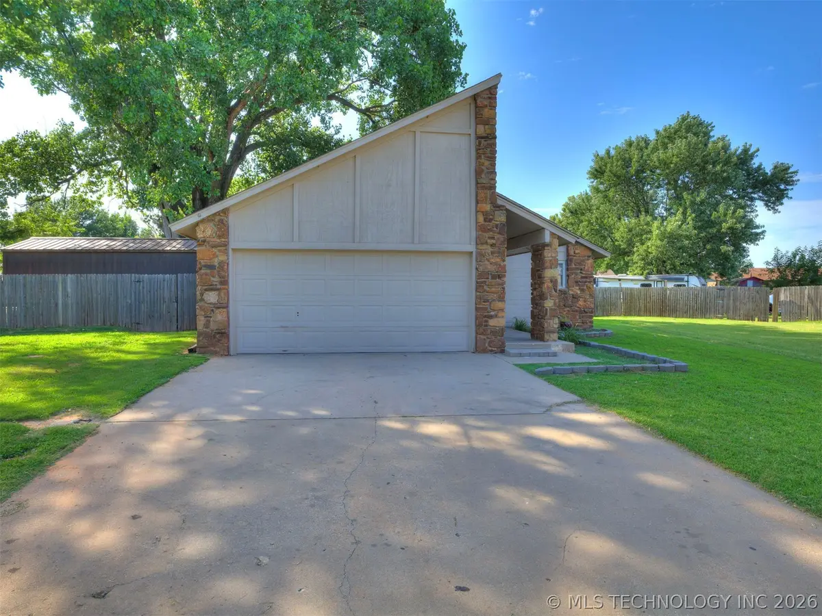 13406 S 89th East Avenue, Bixby, OK 74008 - #1