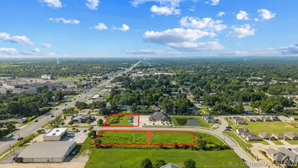 Pioneer Drive, Bartlesville, OK 74006