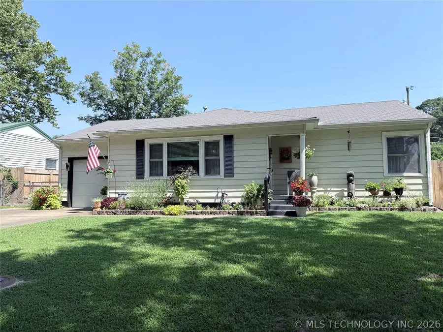 2402 Fredonia Street, Muskogee, OK 74403 - #2