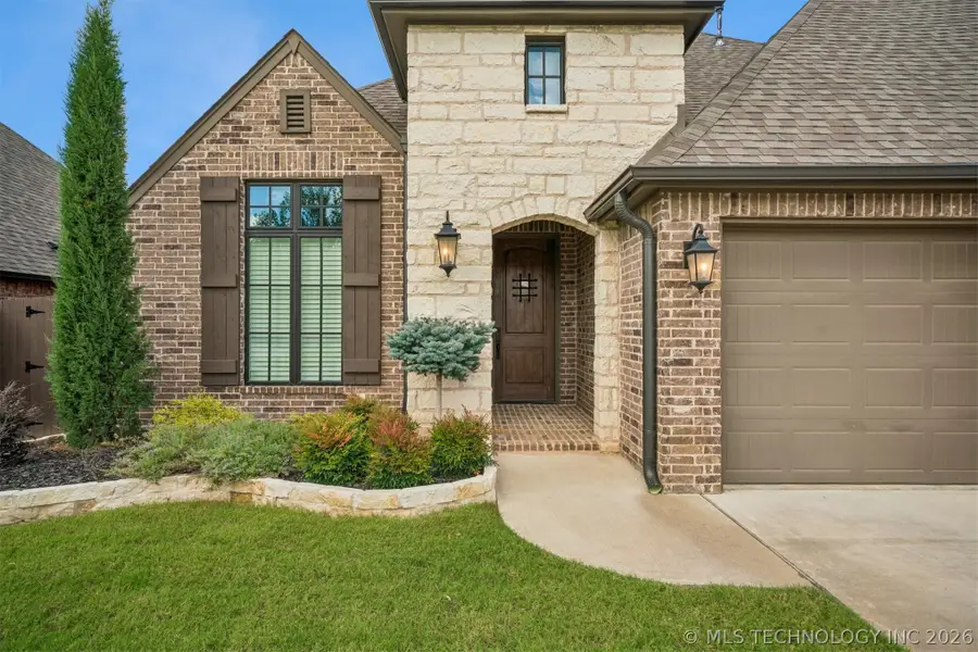 812 N 88th Street, Broken Arrow, OK 74014 - #3