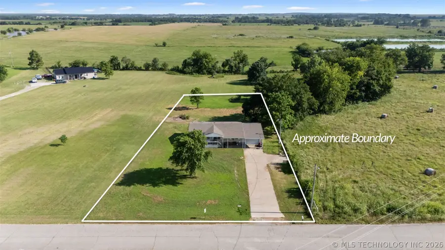455 W 10th Avenue, Welch, OK 74369 - #3