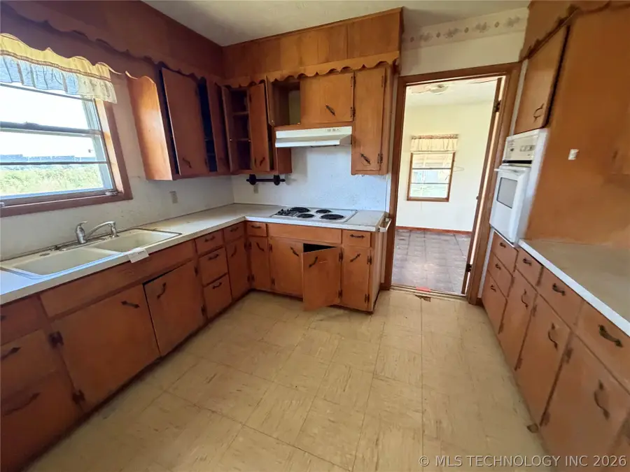 615 E 460, Pryor, OK 74361 - #3