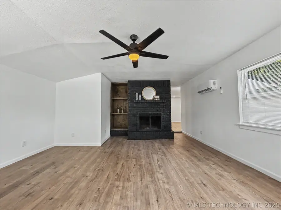 226 E Cedar Street, Stilwell, OK 74960 - #3