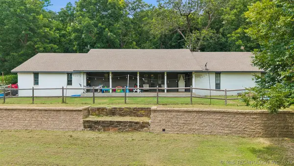 5200 S Robert Girten Road, Chelsea, OK 74016