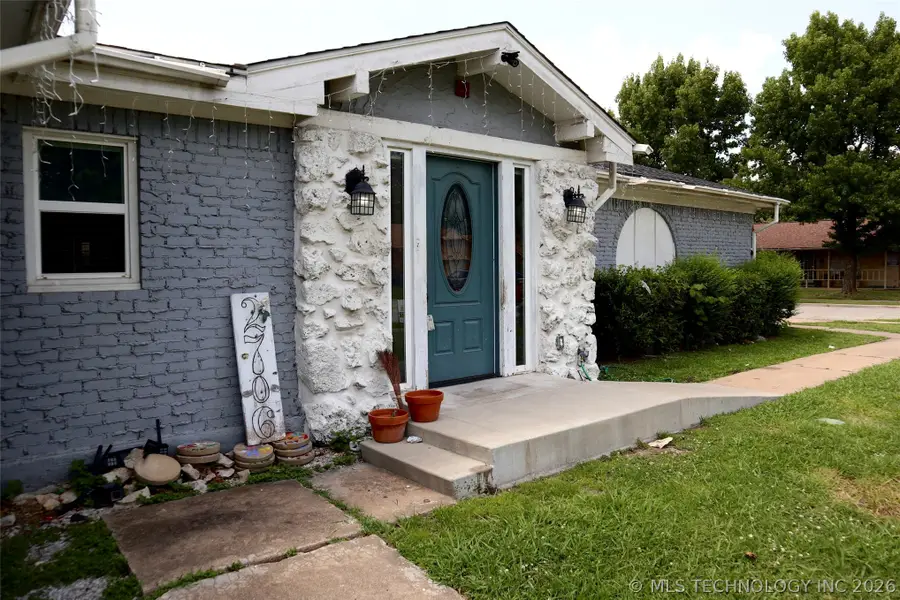 2706 S 104th East Avenue, Tulsa, OK 74129 - #2