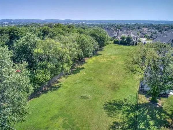 10715 S Elgin Avenue, Jenks, OK 74037