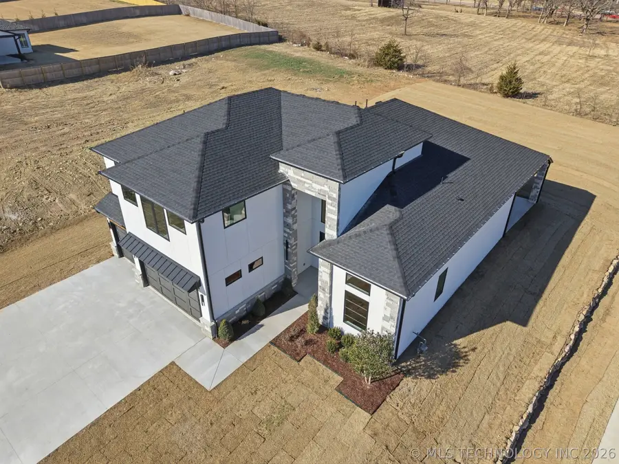 6711 E 153rd Street S, Bixby, OK 74008 - #2