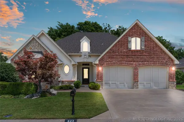 423 N Forest Ridge Boulevard, Broken Arrow, OK 74014